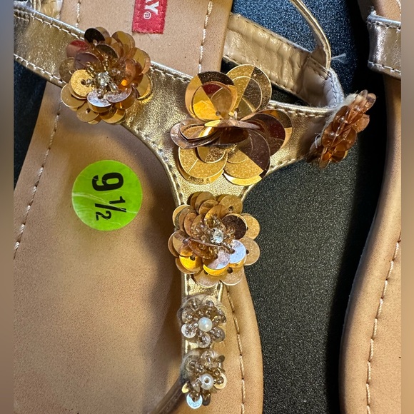 Unionbay Women beaded sandals gold - Size 9.5 - Picture 3 of 8